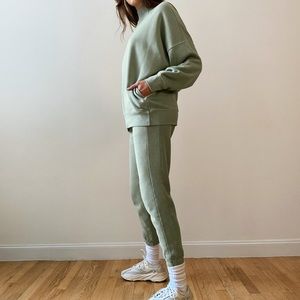 TNA Aritzia oversized mockneck sweatshirt